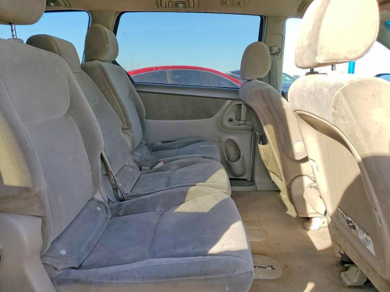 2005 Toyota Sienna ce