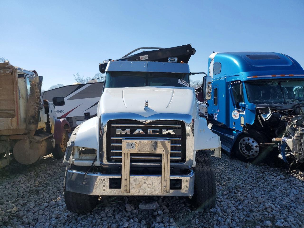 2020 Mack Granite