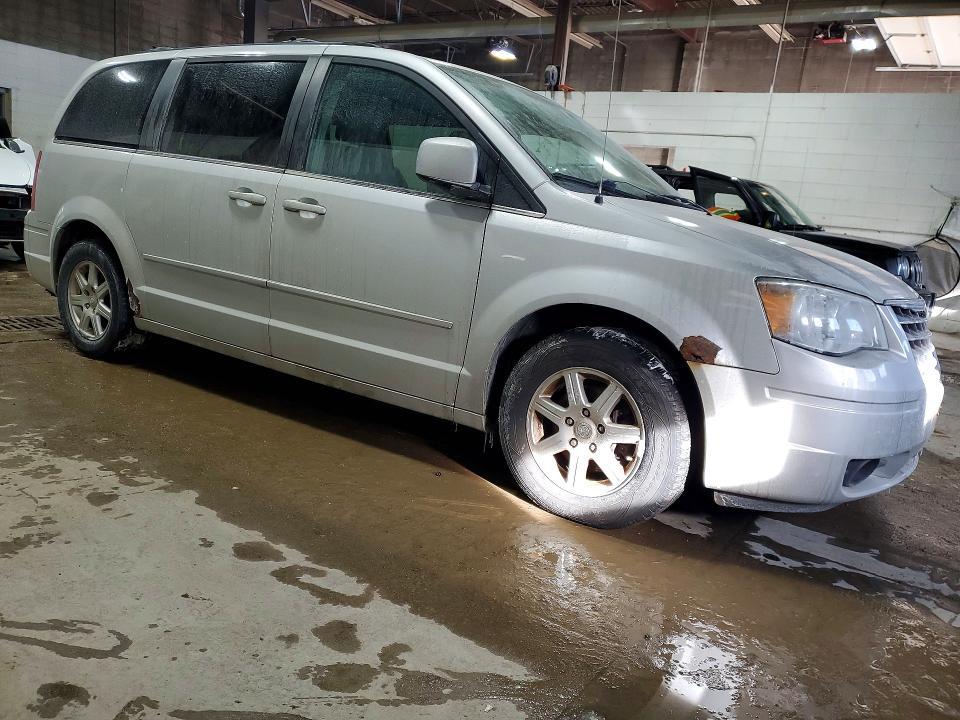 2010 Chrysler Town & Country Touring