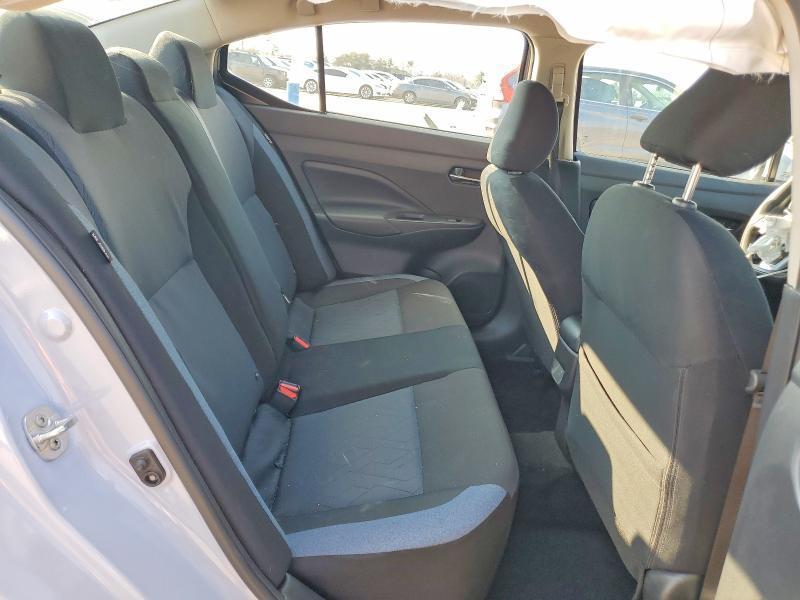 2024 Nissan Versa sv
