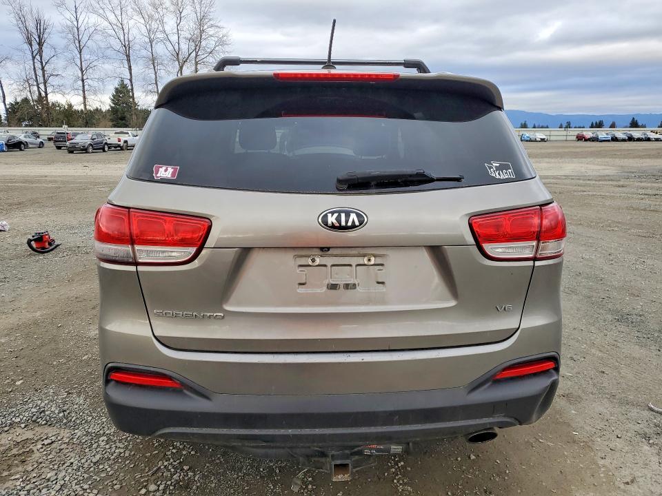2017 KIA Sorento lx V6