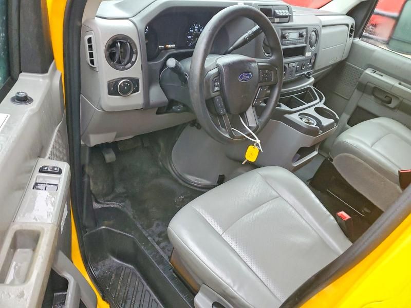 2022 Ford E350 box Truck