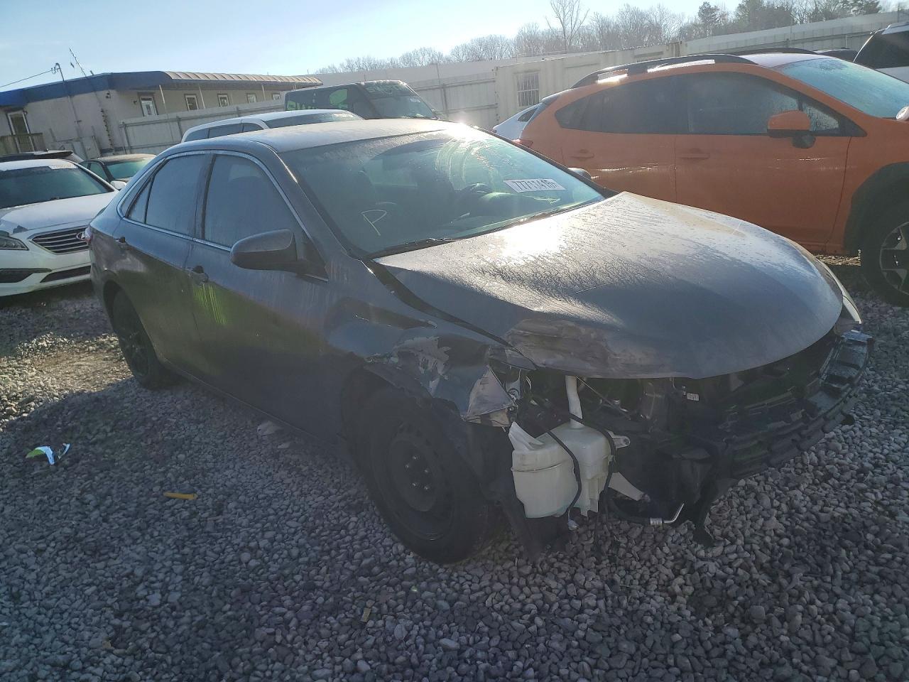 2015 Toyota Camry le