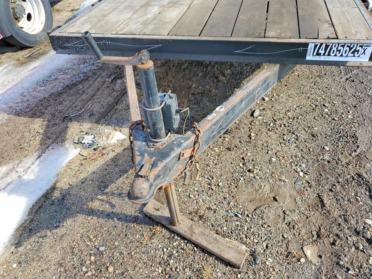 2002 Circle Equipment Trailer