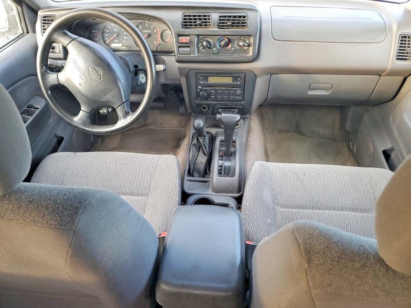 2000 Nissan Frontier XE