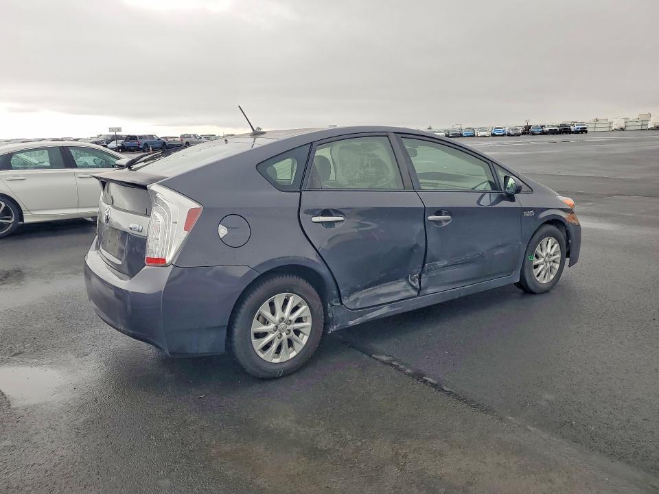2013 Toyota Prius Plug-in Hybrid Advanced