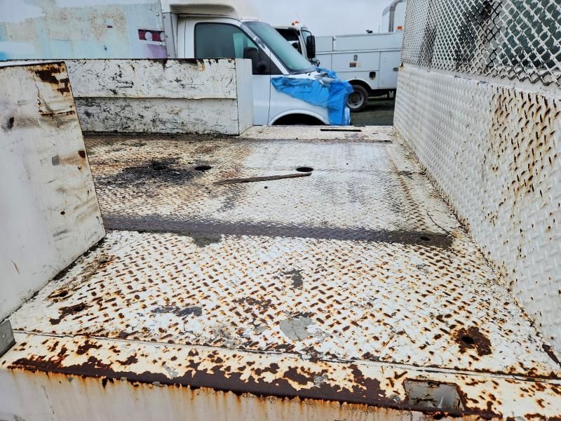 2016 Ford F550 Super Duty Flatbed Truck