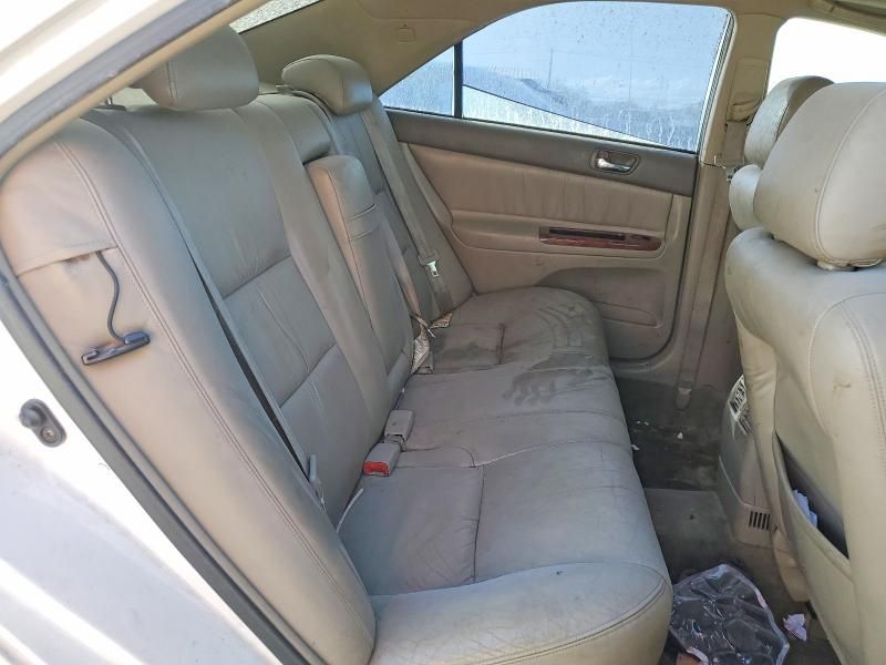 2002 Toyota Camry le