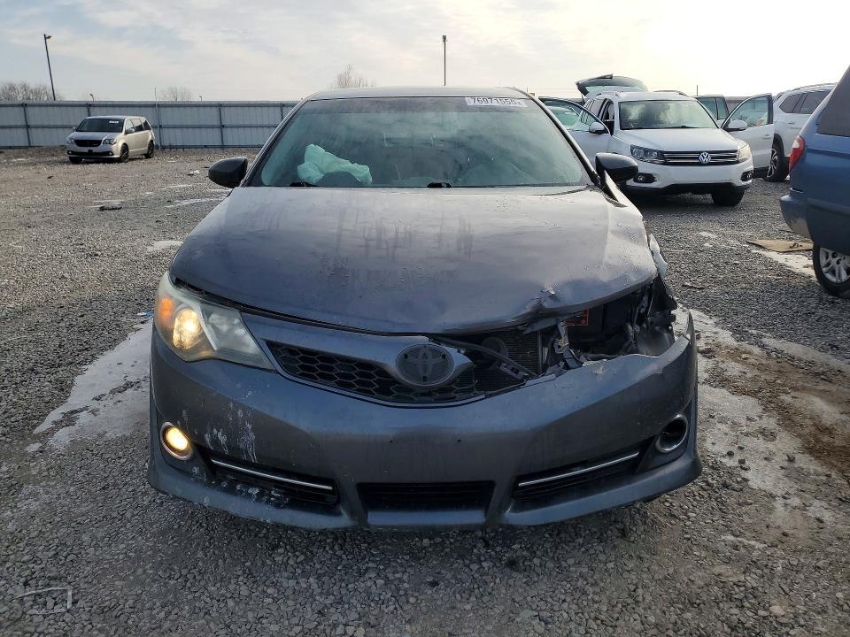 2014 Toyota Camry se