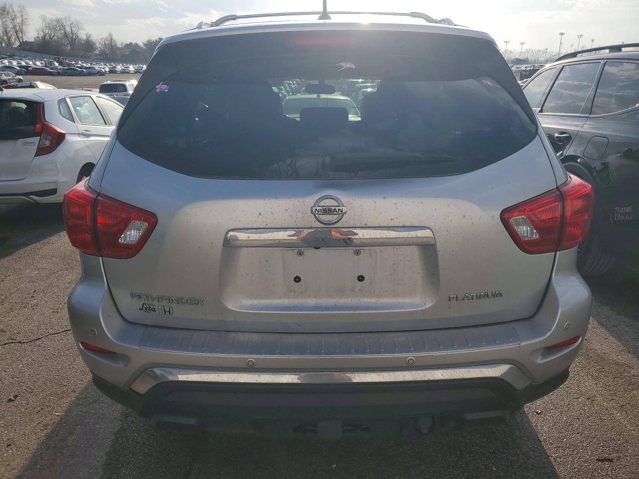 2017 Nissan Pathfinder s