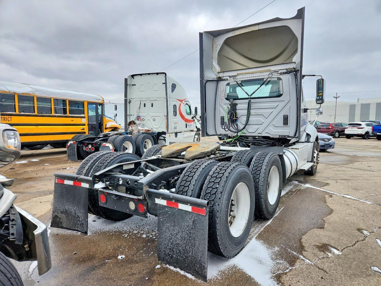 2017 International LF687 Semi Truck