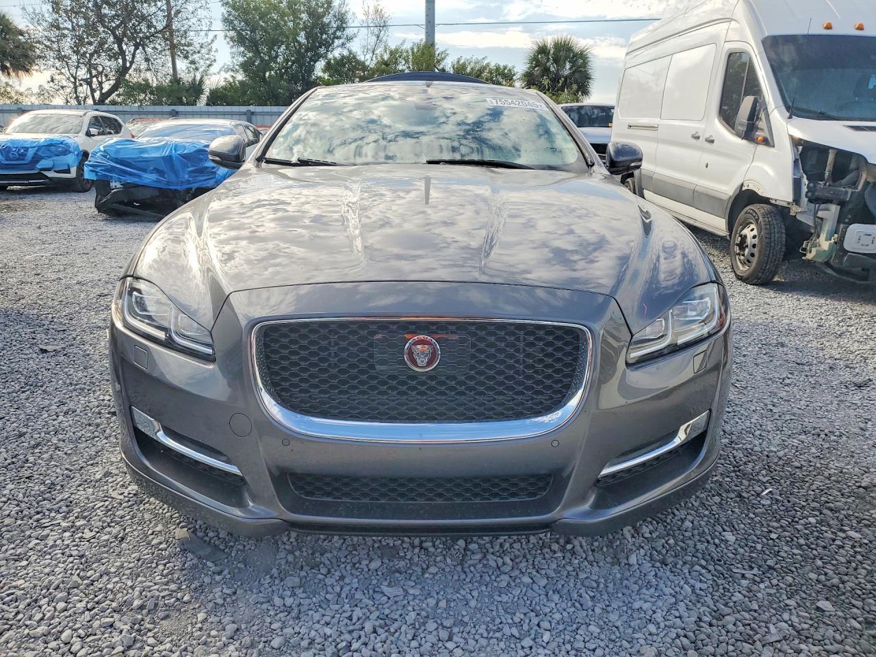 2019 Jaguar Xj R-sport