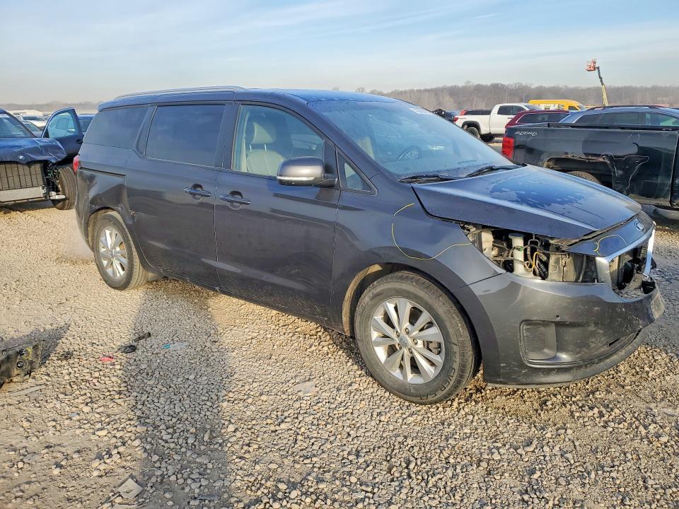 2017 KIA Sedona lx