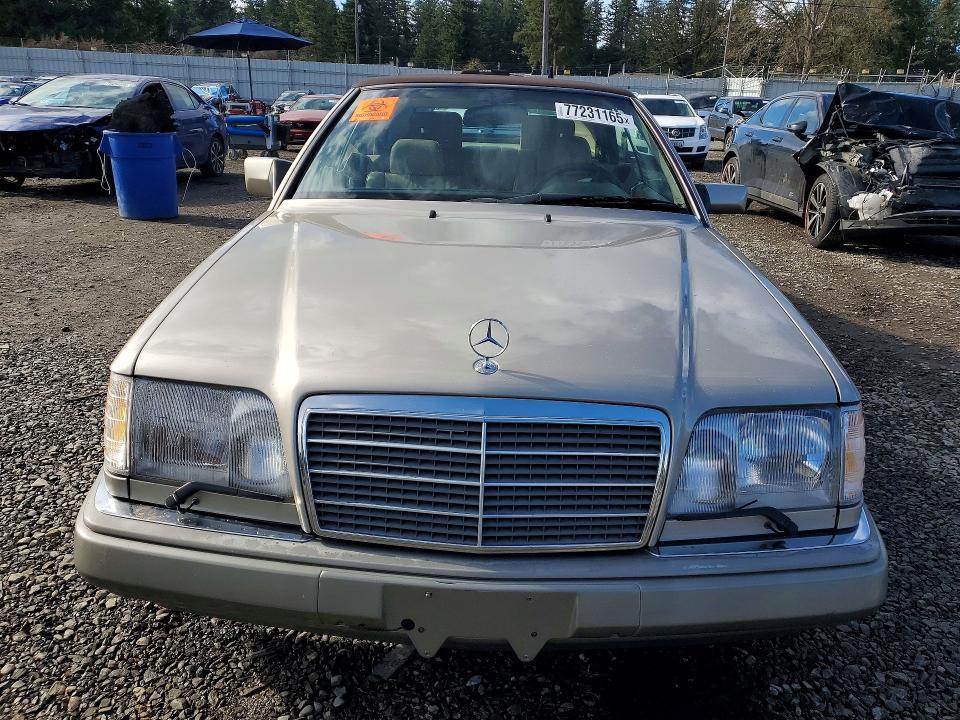 1995 Mercedes-Benz E 320