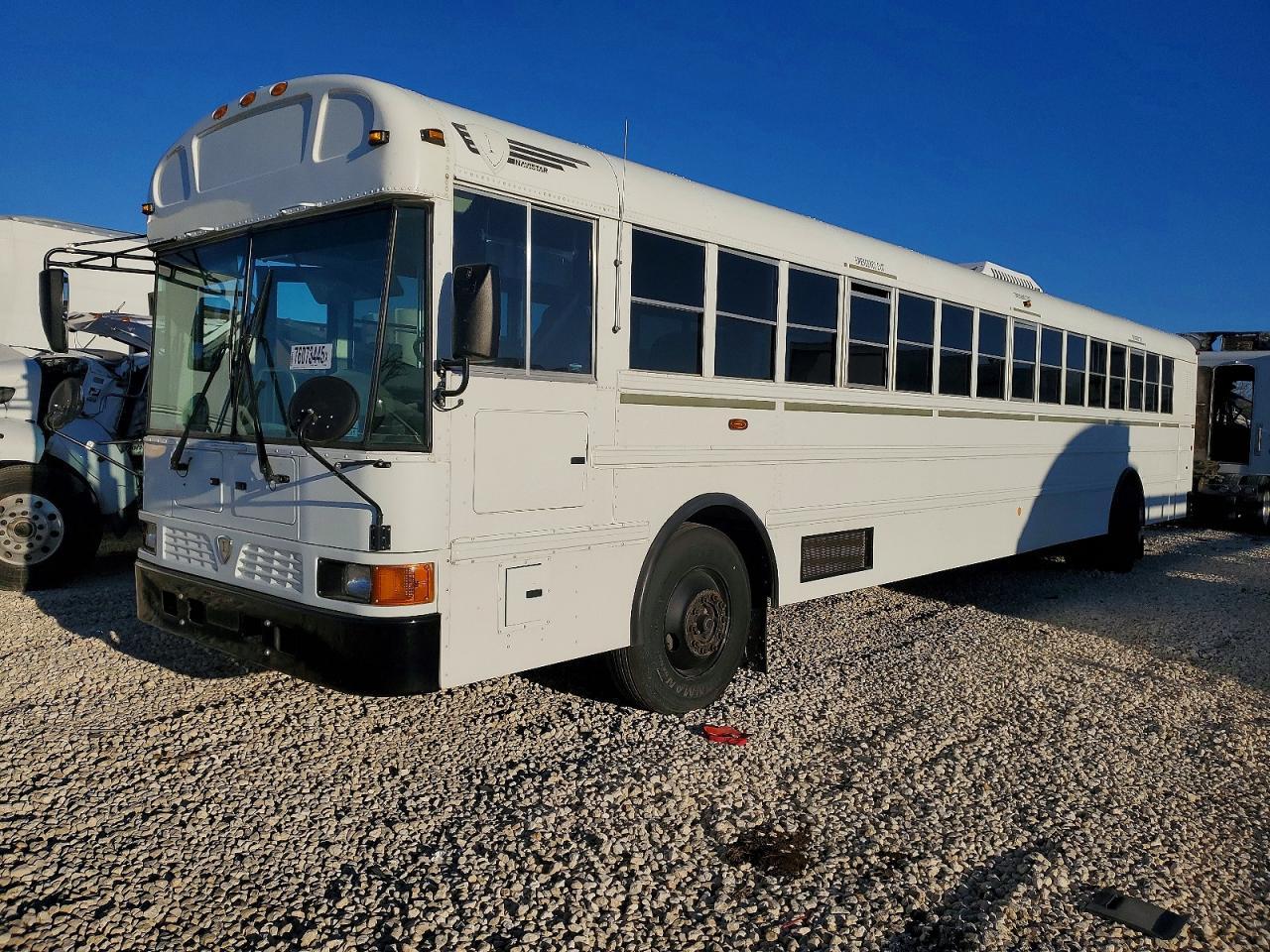 2016 Ic Corporation 3000 RE 7.6L V-6 Diesel