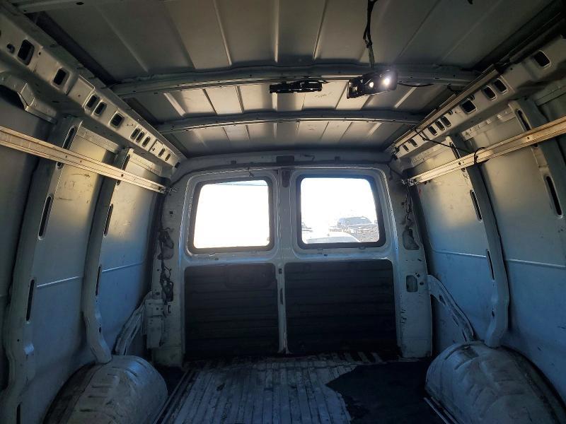 2017 Chevrolet Express Cargo 3500 1