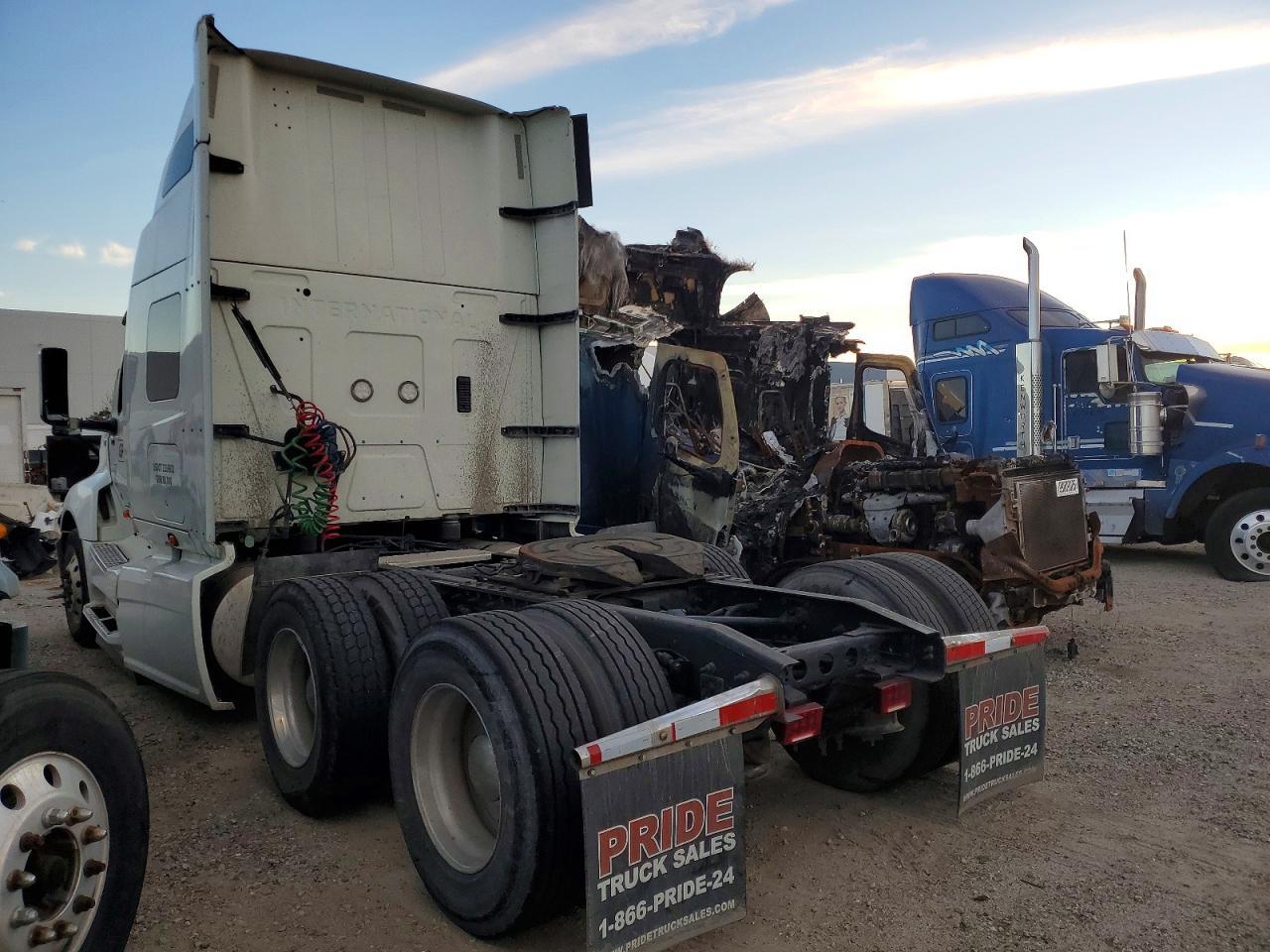 2020 International LT625 Semi Truck
