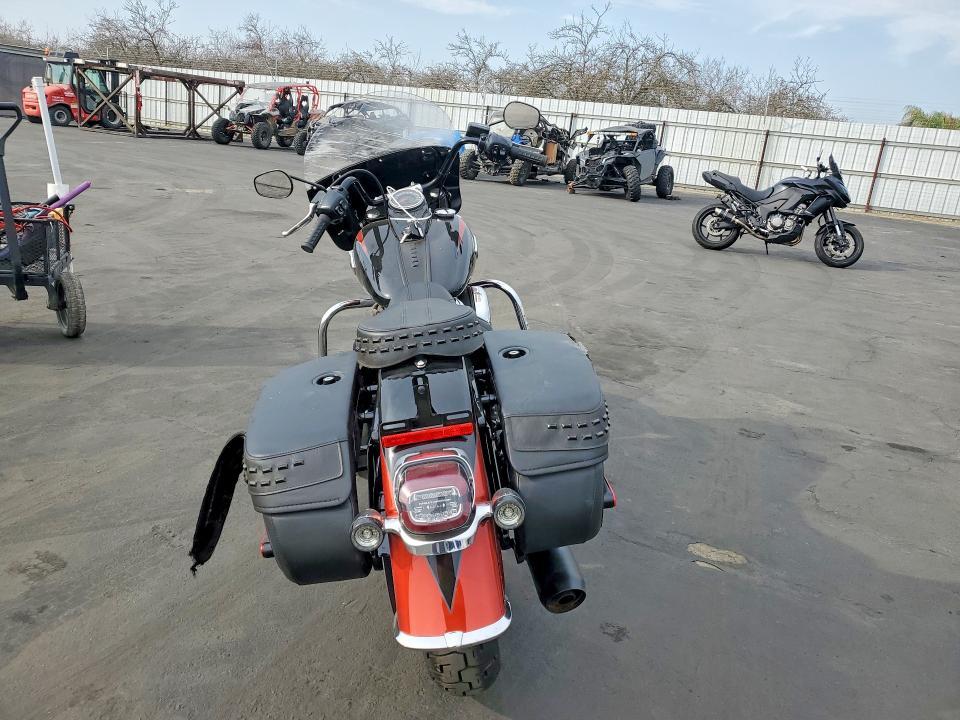 2025 Harley-Davidson Flhc