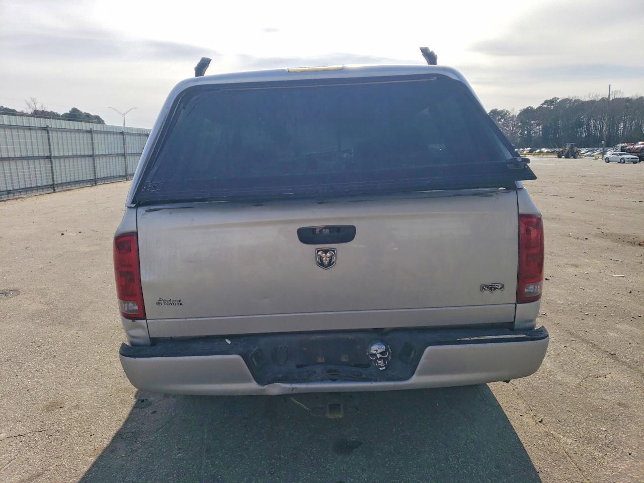 2005 Dodge Ram 1500 st
