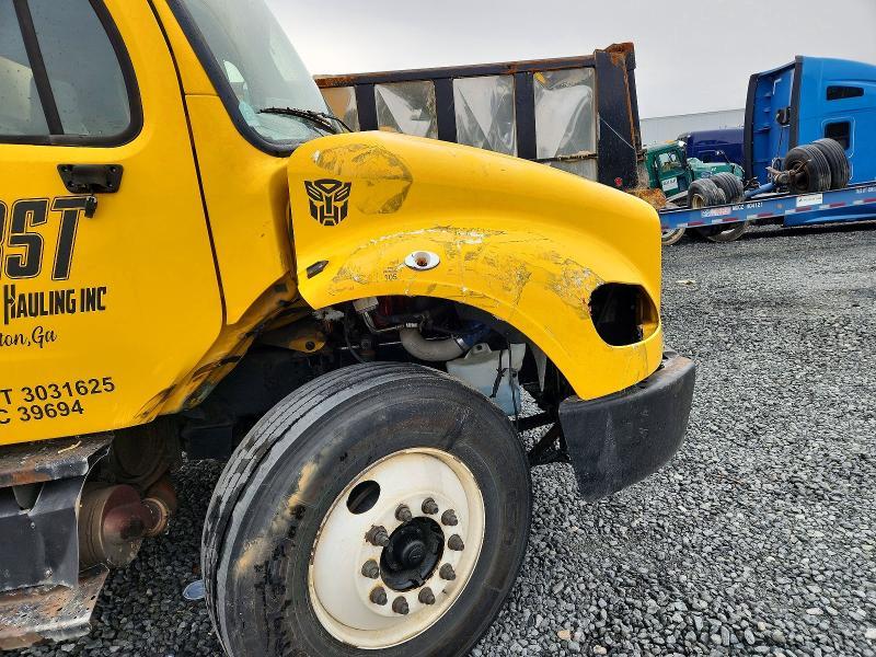 2012 Freigliner 2012 Freightliner Business Class M2 BOX Truck