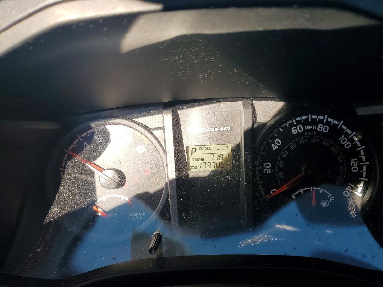 2017 Toyota Tacoma SR