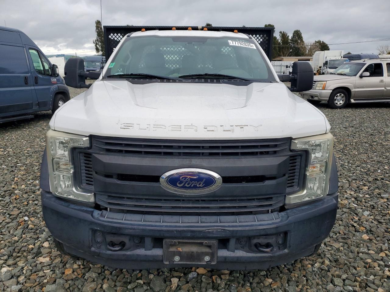 2017 Ford F450 Super Duty Flatbed Truck