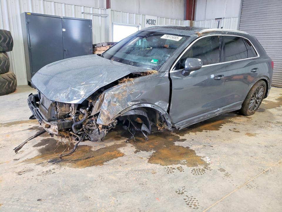 2022 Audi Q3 Premium 40