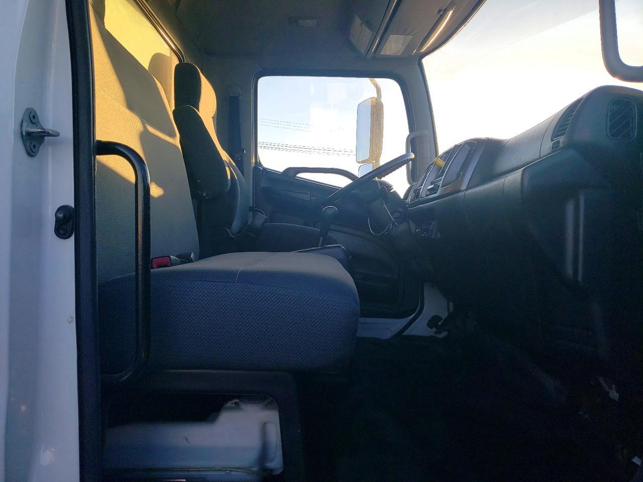 2016 Hino 258/268 Refrigerated BOX Truck