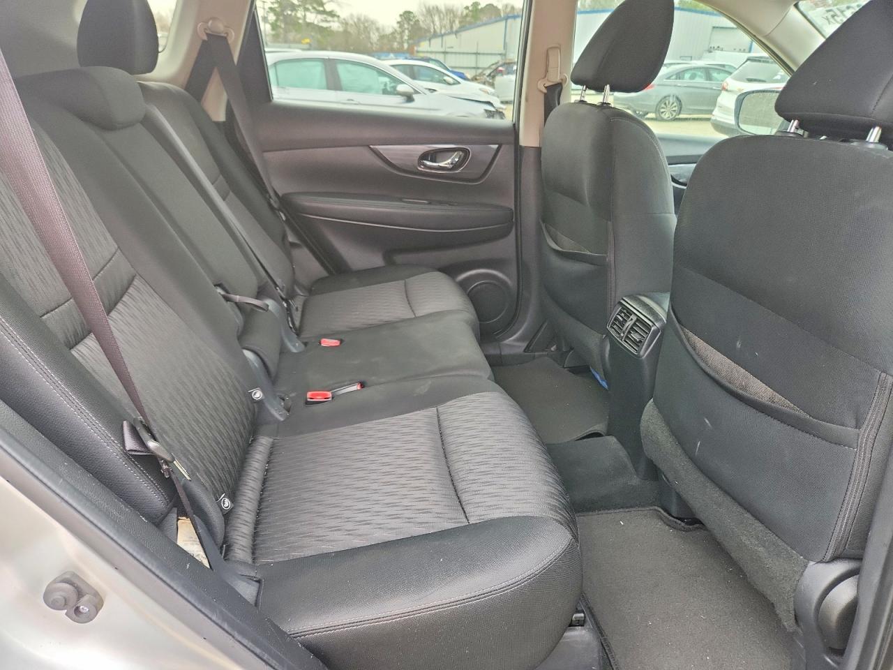 2019 Nissan Rogue s