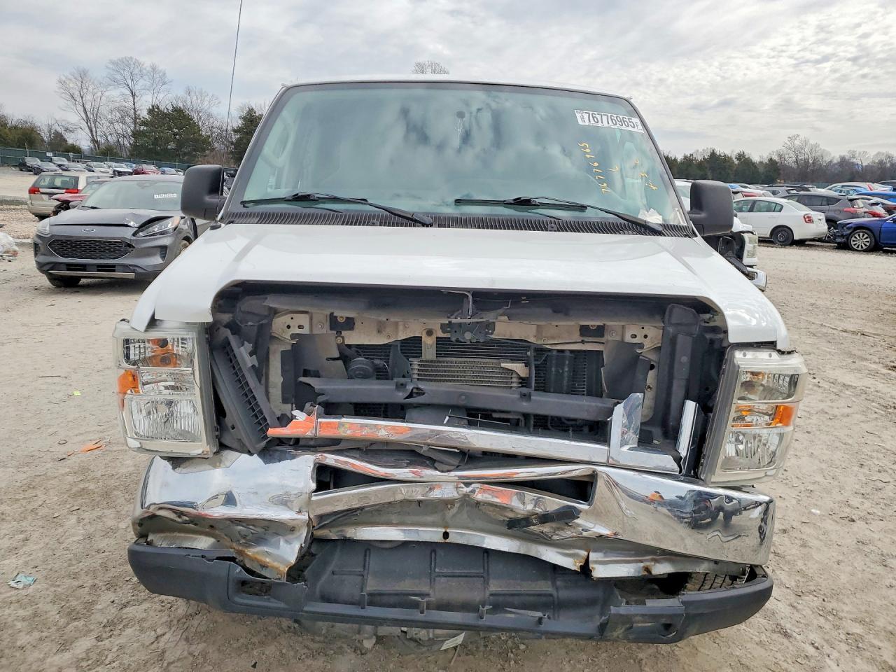 2013 Ford Econoline E350 Super Duty Wagon