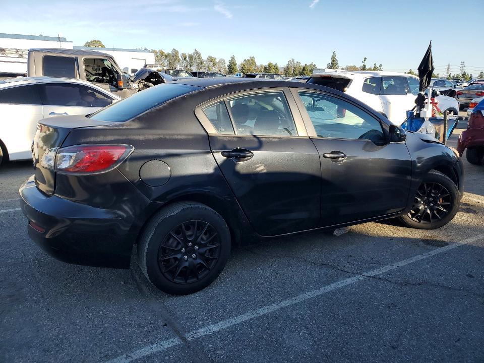 2013 Mazda 3 I