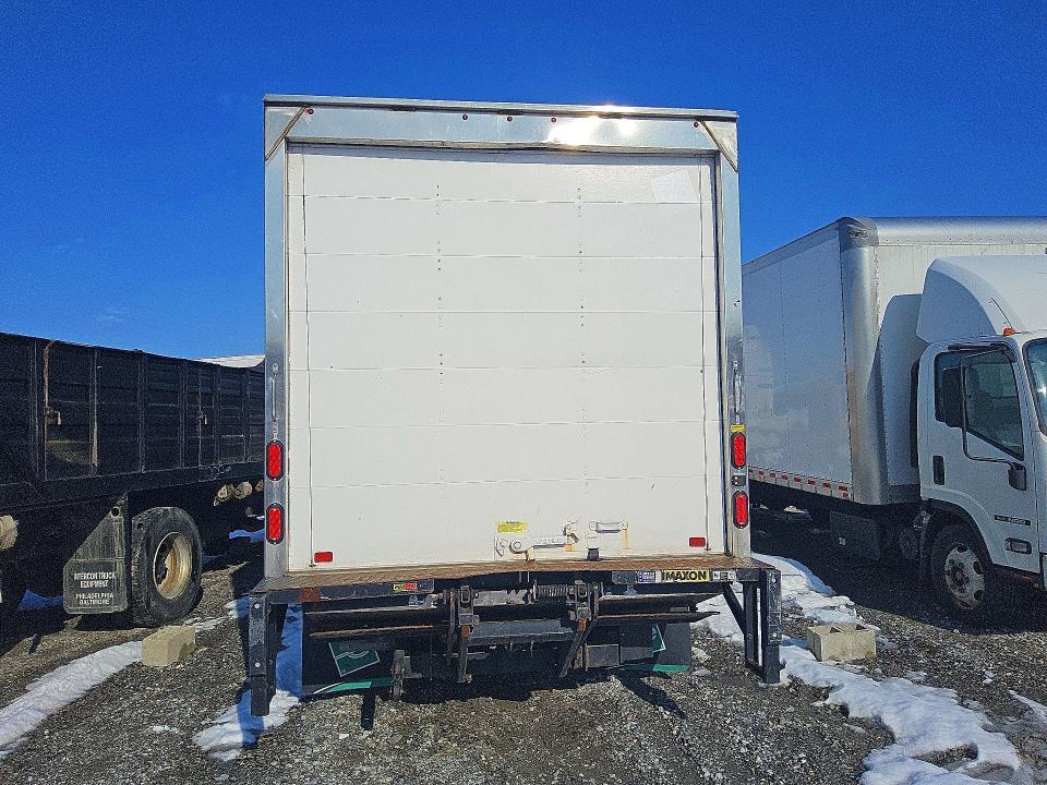 2023 Isuzu NPR HD-BOX Truck