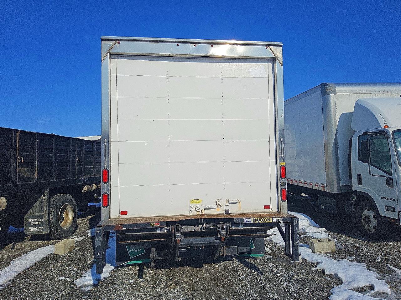 2023 Isuzu NPR HD-BOX Truck