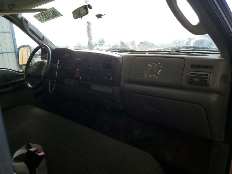 2006 Ford F250 Super Duty Flatbed Truck