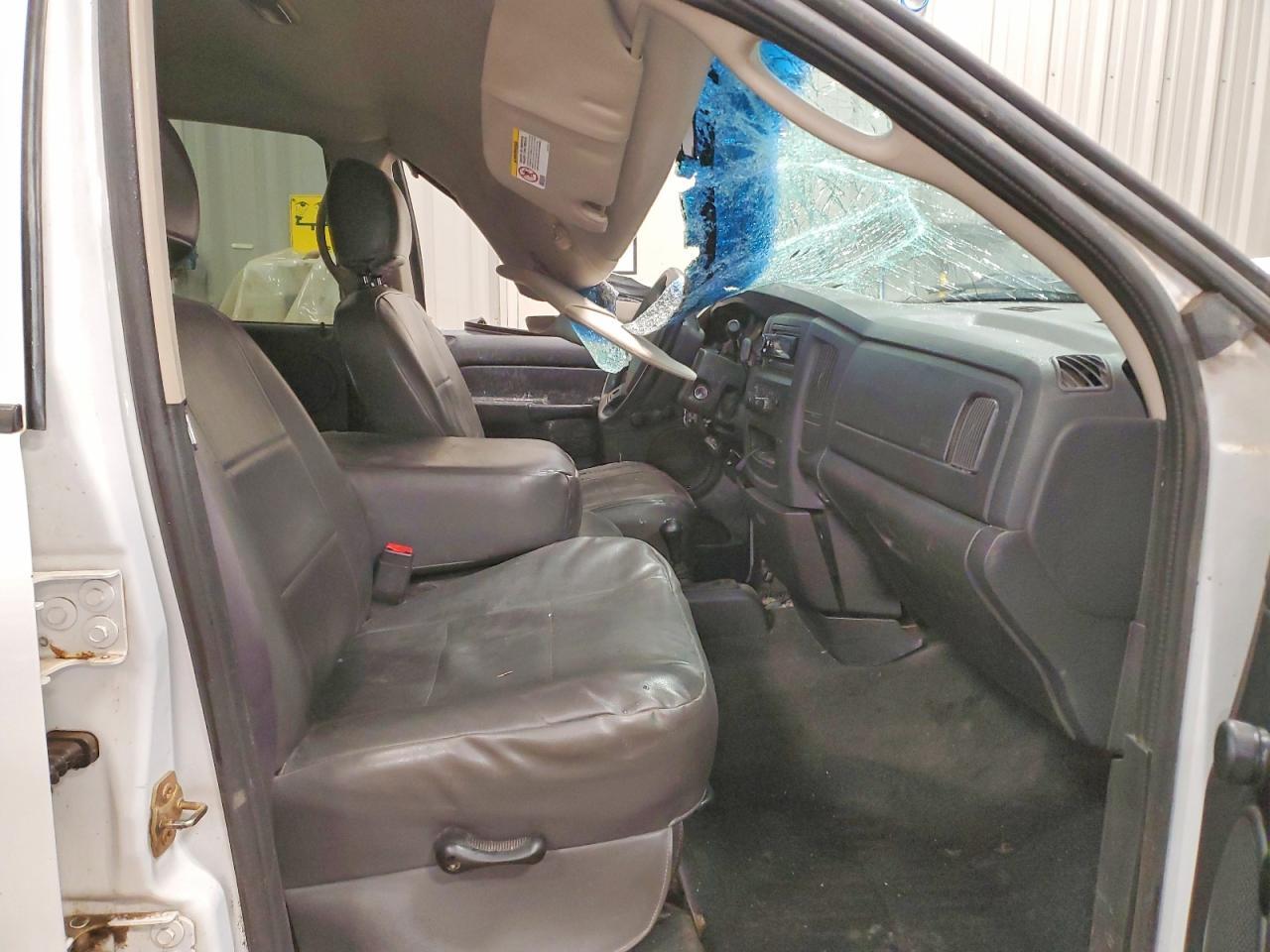 2005 Dodge RAM 1500 ST