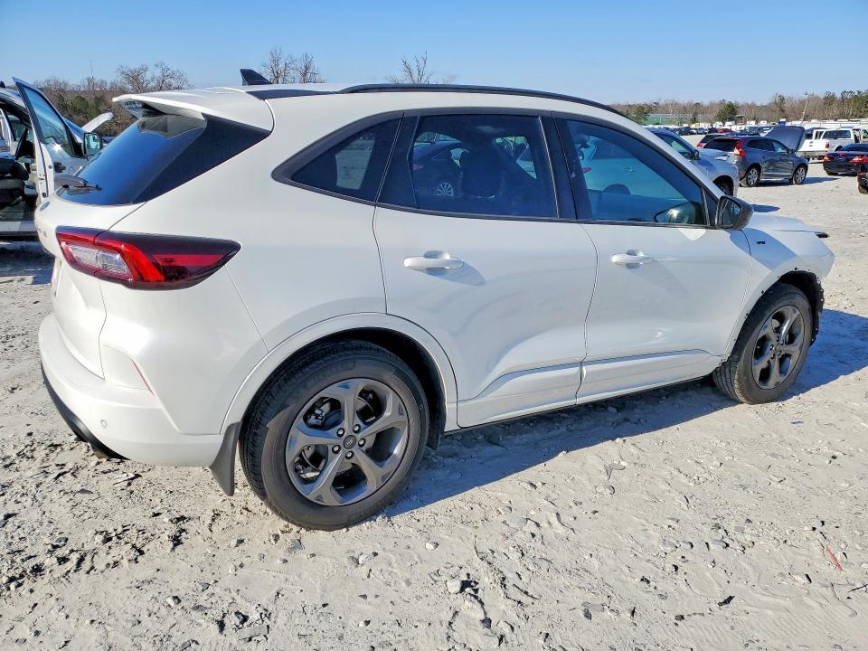 2024 Ford Escape st Line