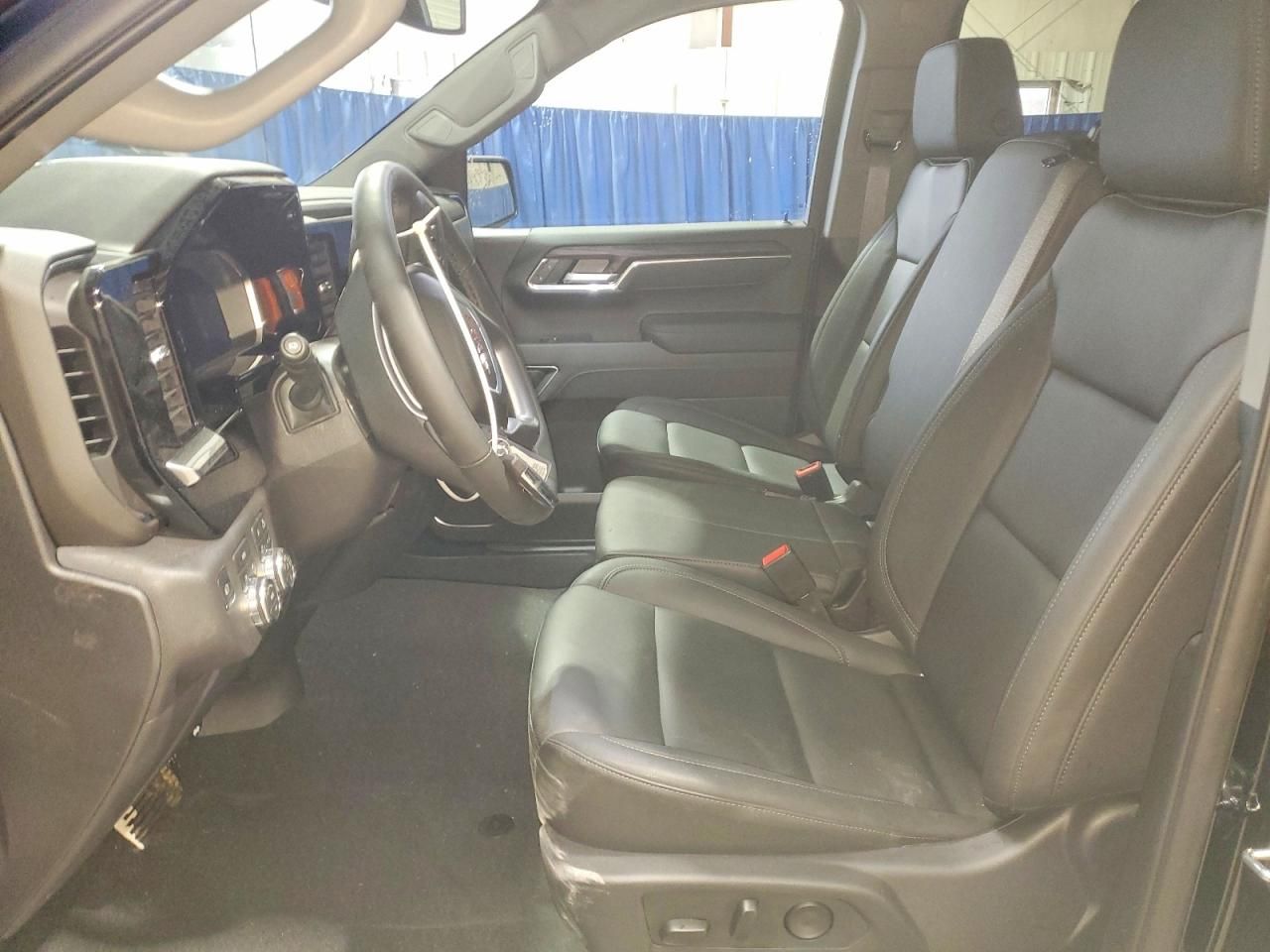 2026 GMC Sierra K1500 slt