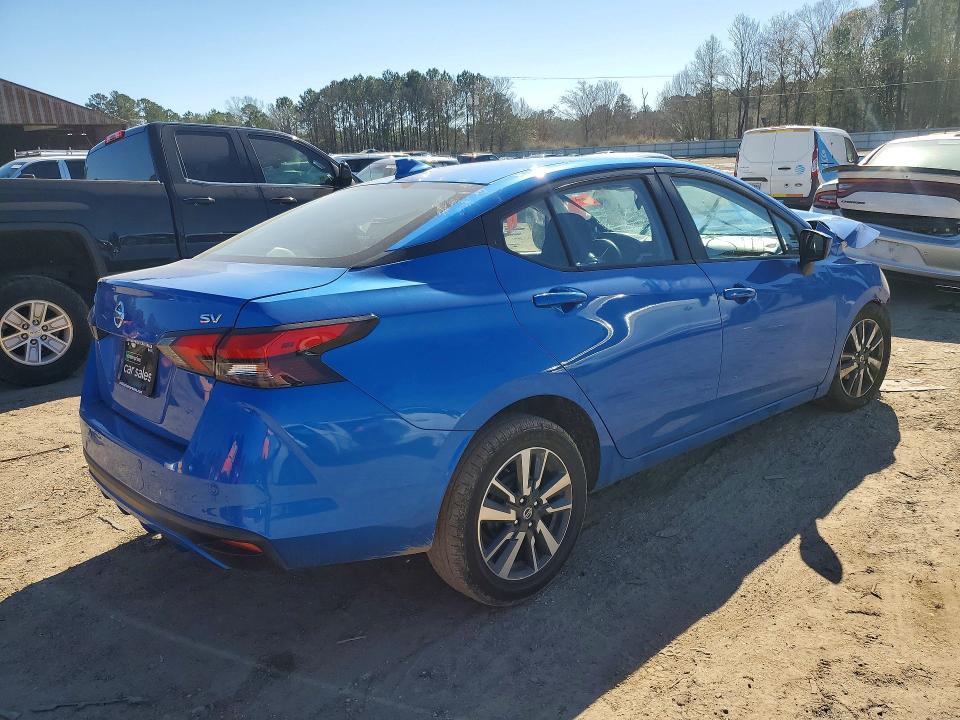 2022 Nissan Versa sv