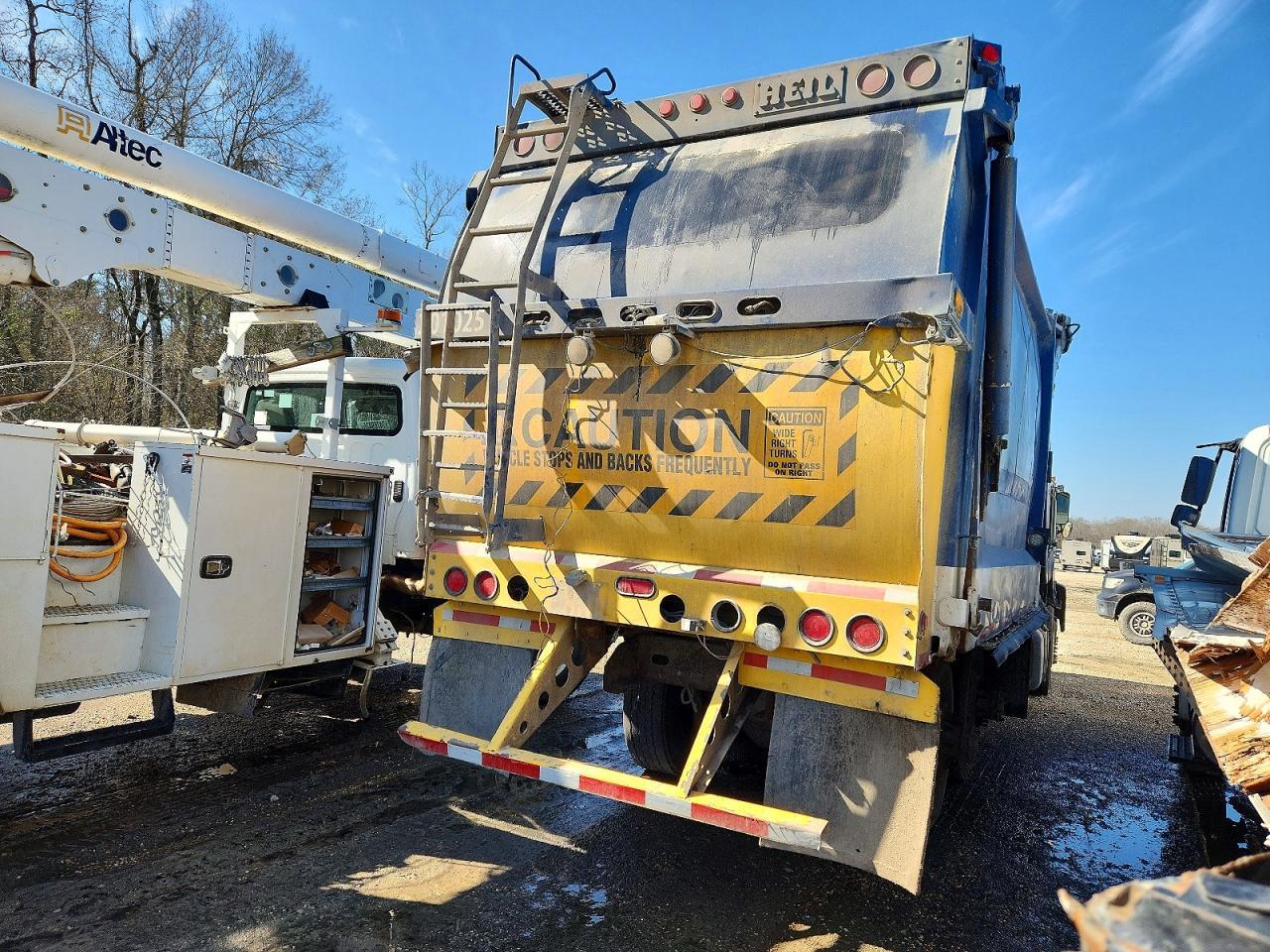 2015 Mack Refuse MRU613 Truck