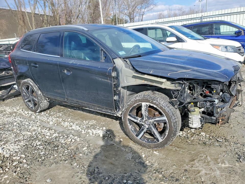 2015 Volvo Xc60 T6 R-design Platinum