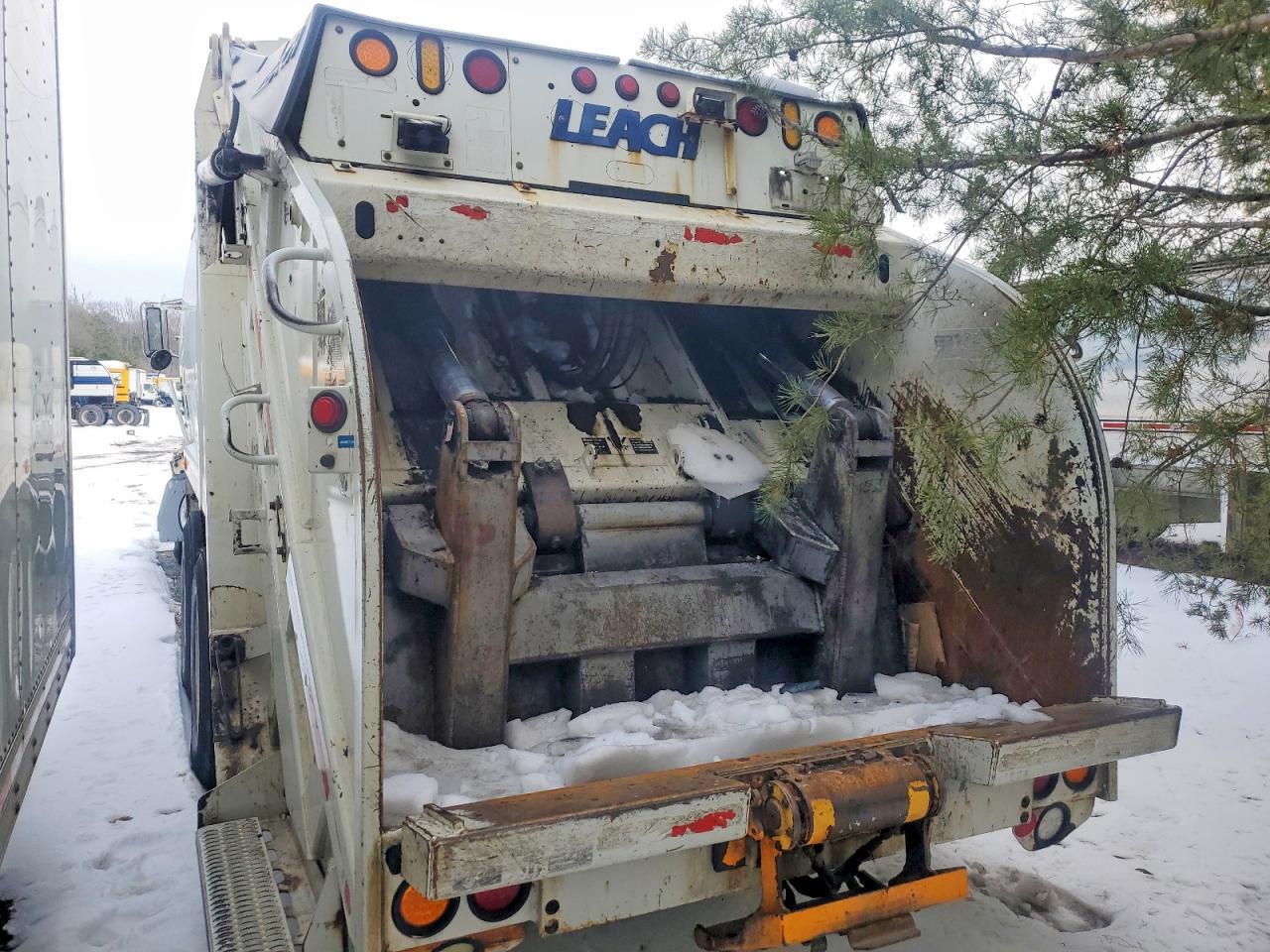 2016 Pntw 348-refuse Truck