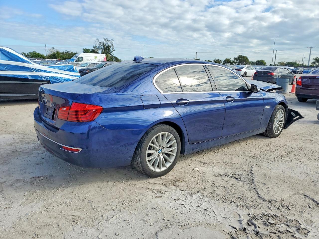 2016 BMW 528 i