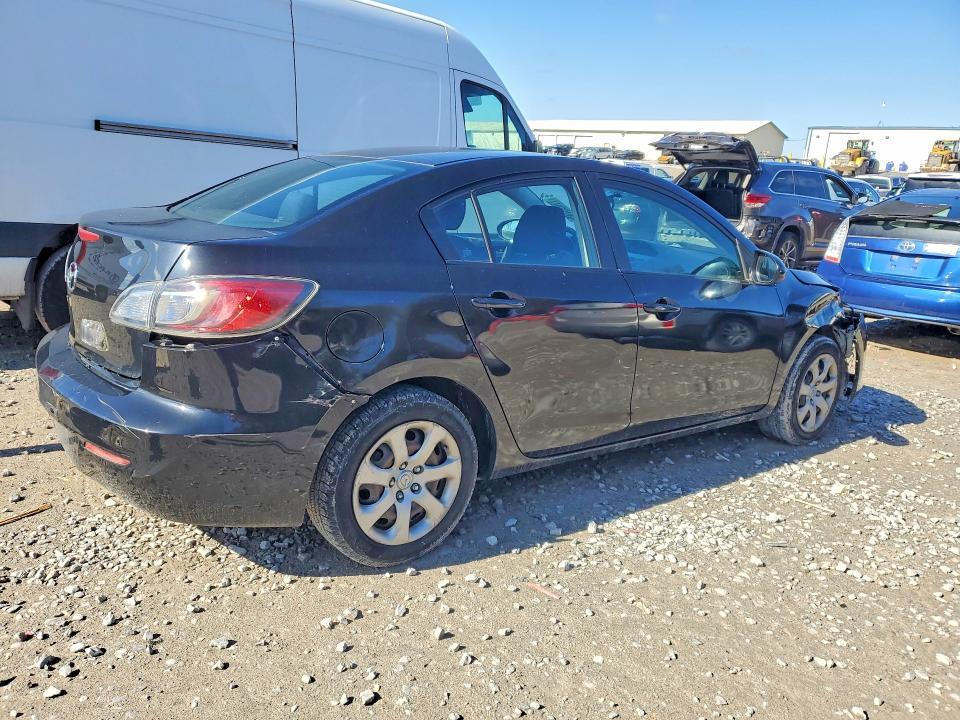 2013 Mazda 3 I