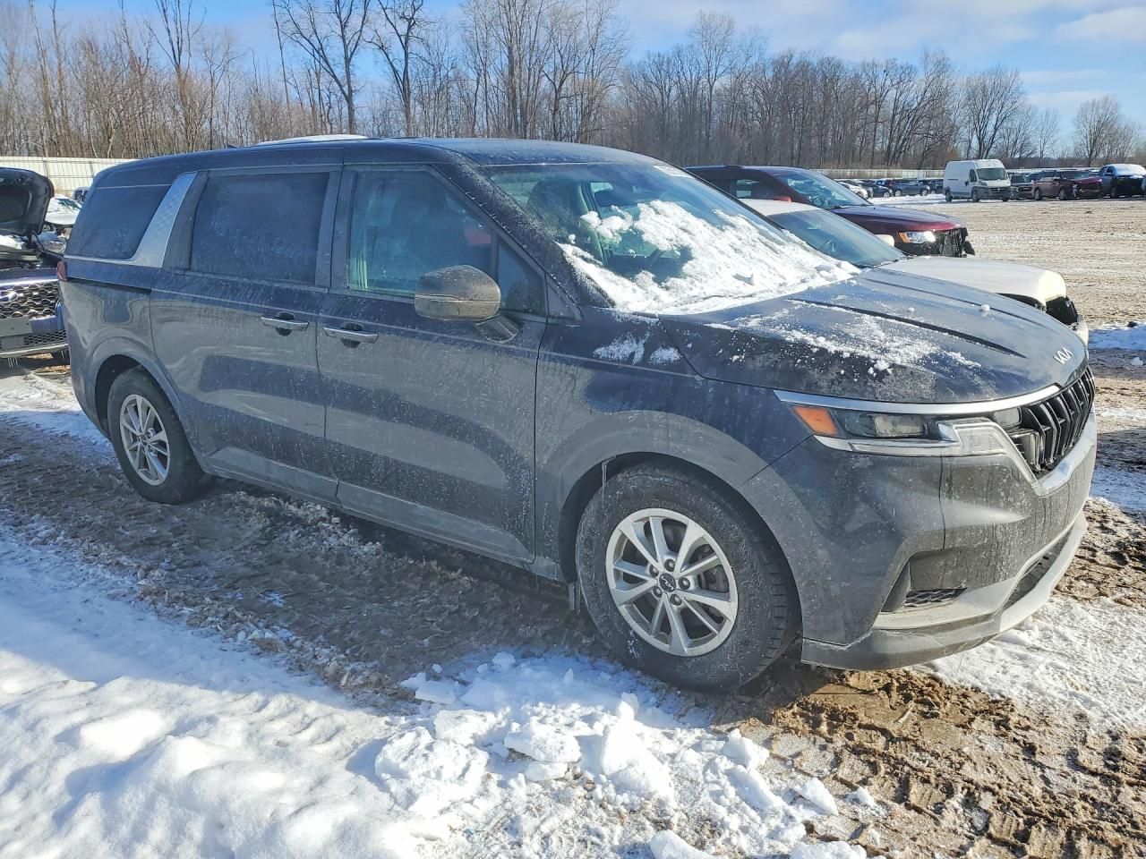 2022 KIA Carnival lx
