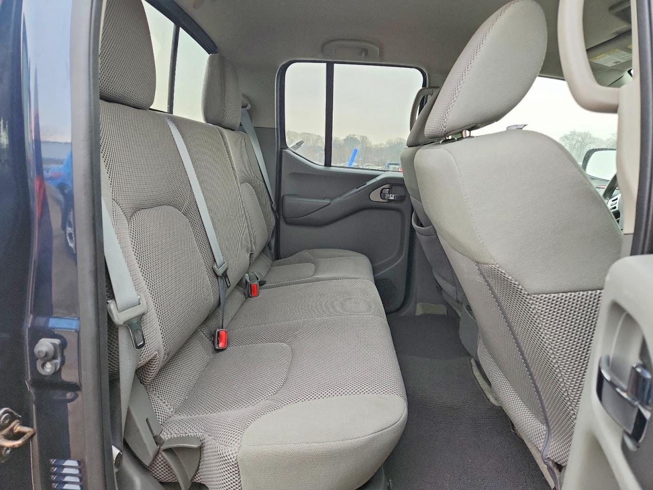 2015 Nissan Frontier SV