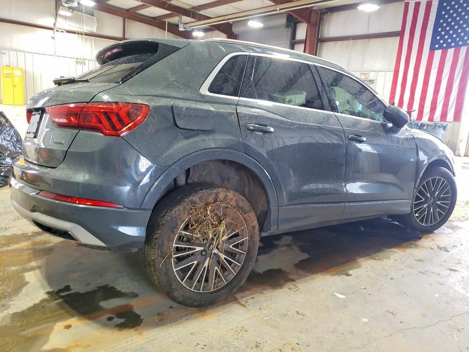 2022 Audi Q3 Premium 40