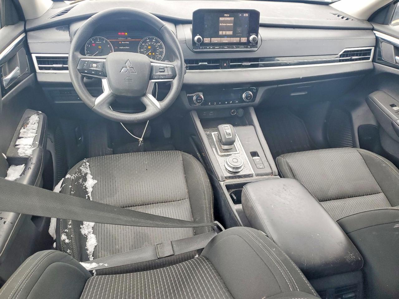 2023 Mitsubishi Outlander es