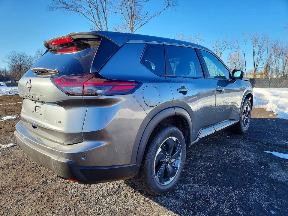 2025 Nissan Rogue sv