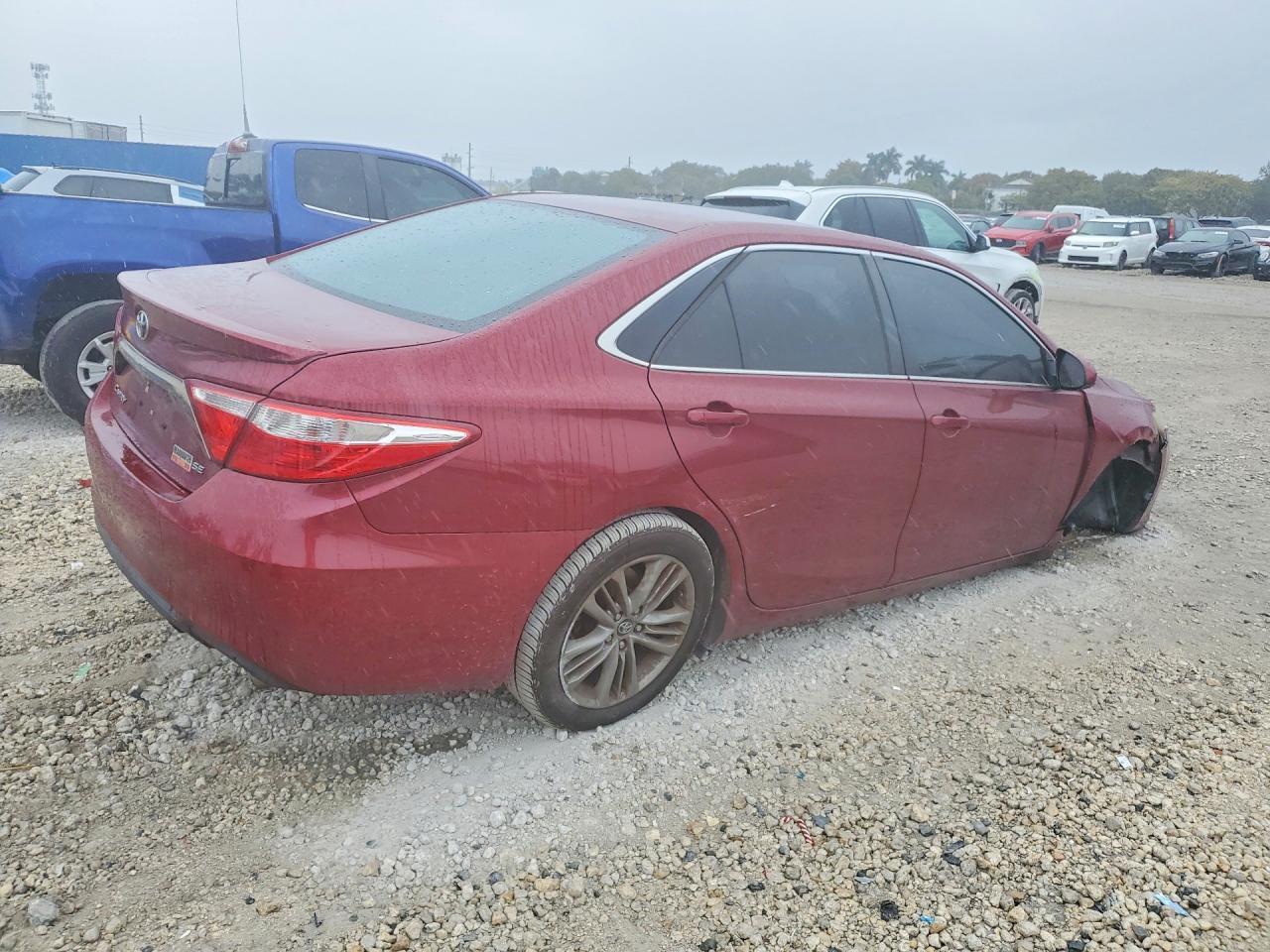 2016 Toyota Camry le
