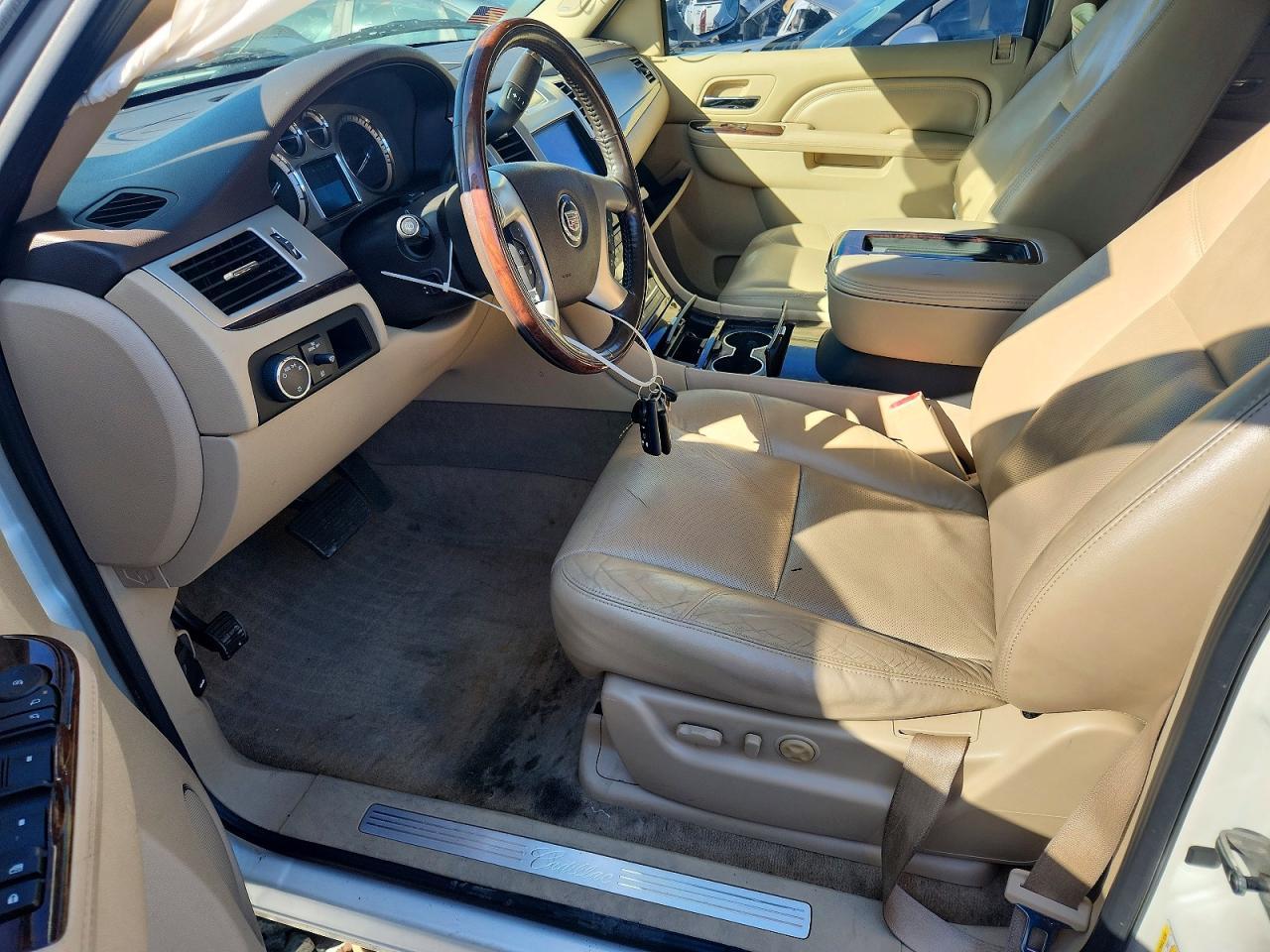 2011 Cadillac Escalade Premium